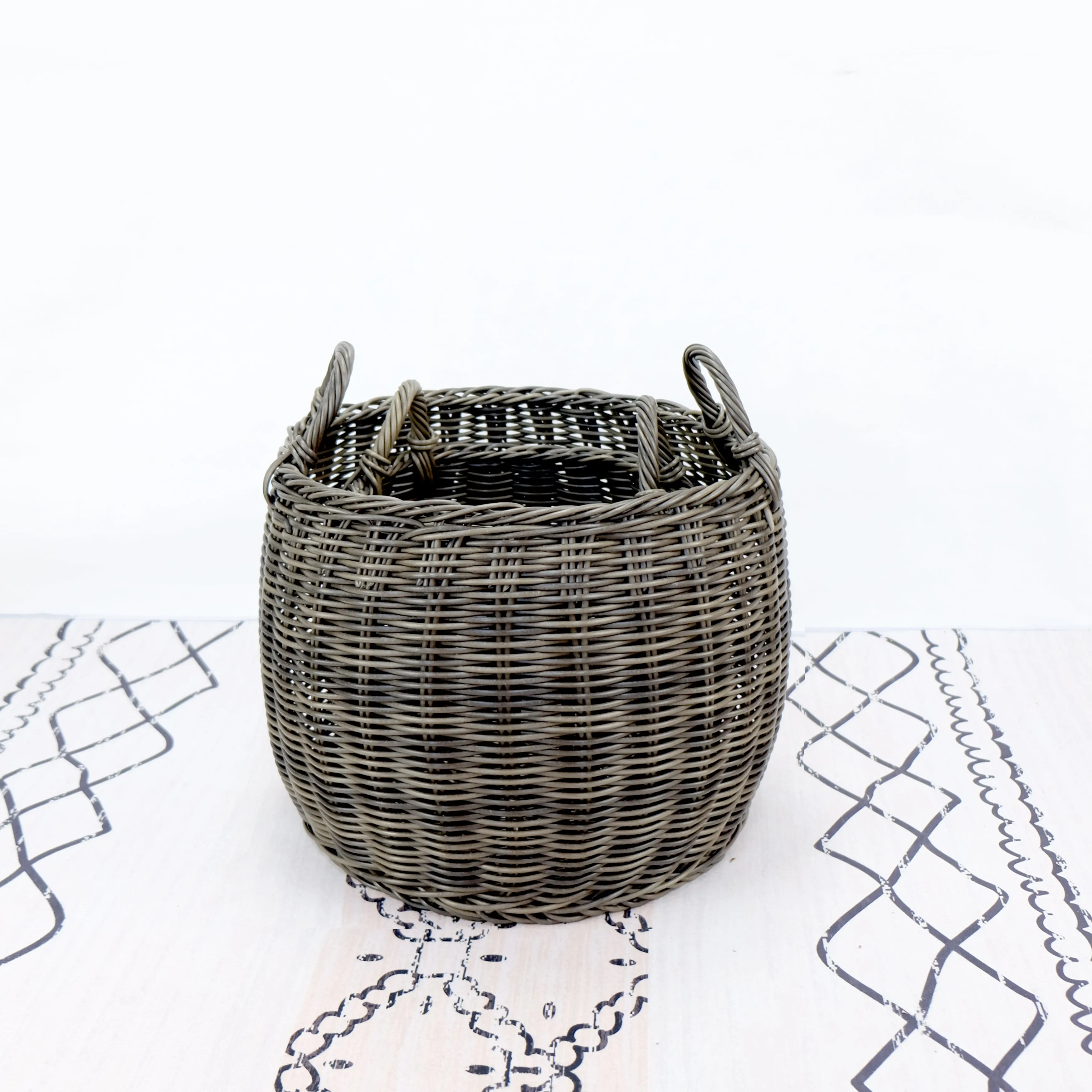 2-Pack Stackable Hand Woven Wicker Storage and Laundry Basket with Handles