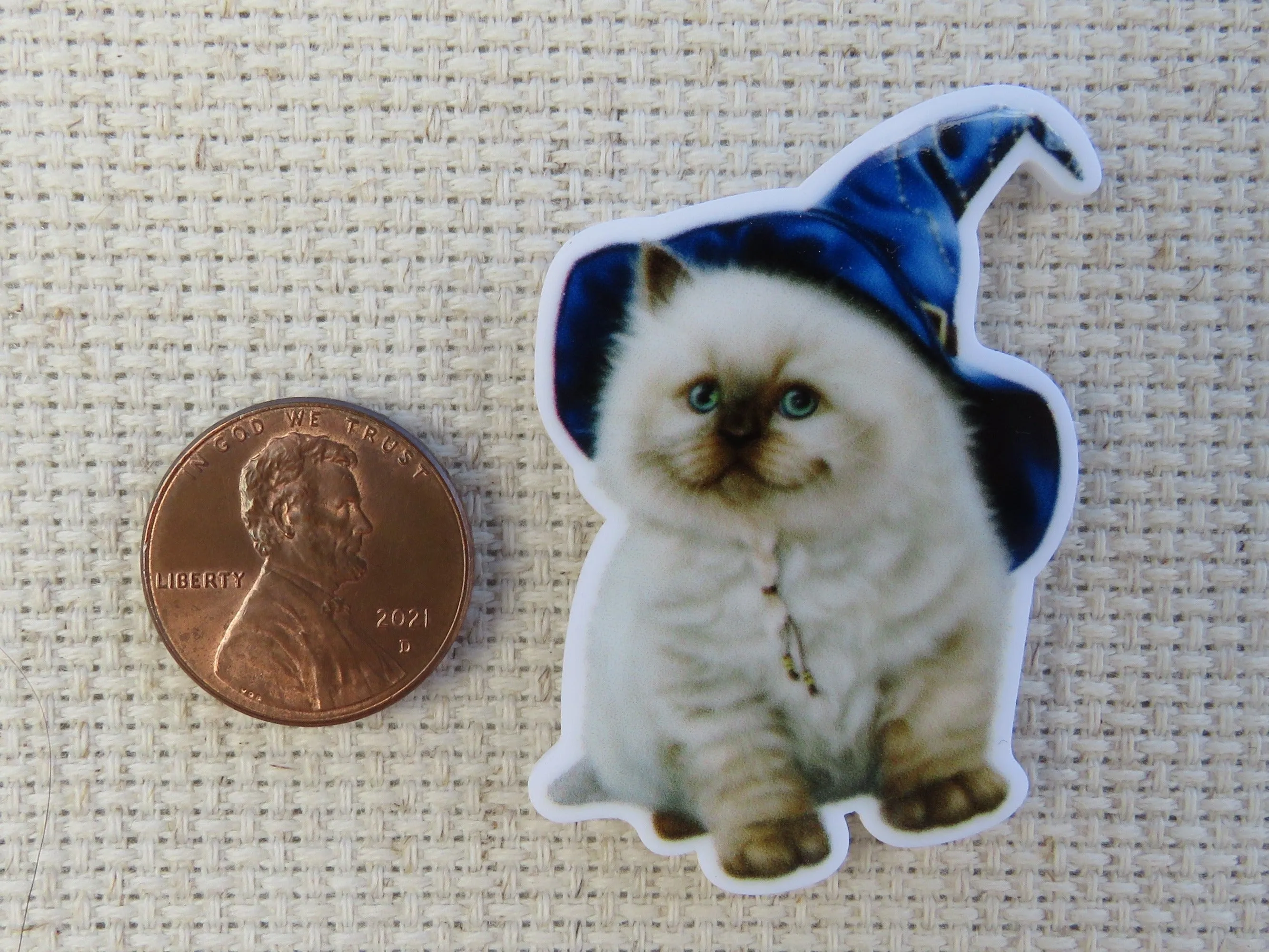 White Kitty with a Witch's Hat Needle Minder, Cover Minder, Magnet